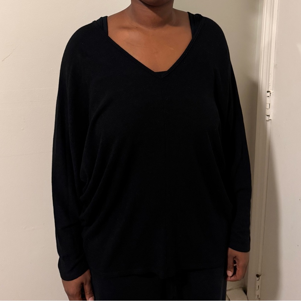 Fashion Nova Black Long Sleeve V-Neck Top | Relaxed Fit